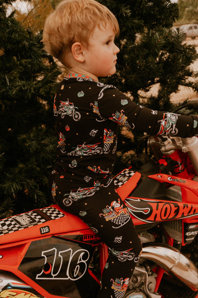 Santas Speedy Sleigh Toddler & Youth Pajamas *PREORDER - SHIPPING OUT BETWEEN DEC 5 - DEC 12**